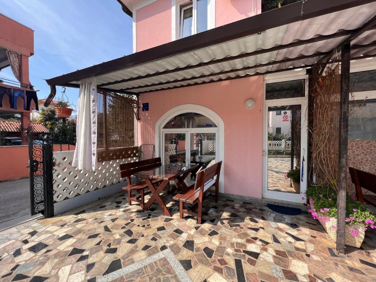 Apartments Tereza Novigrad Istria Buitenkant foto