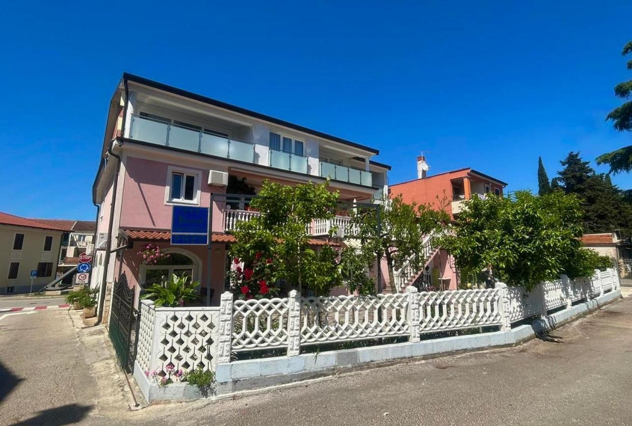 Apartments Tereza Novigrad Istria Buitenkant foto